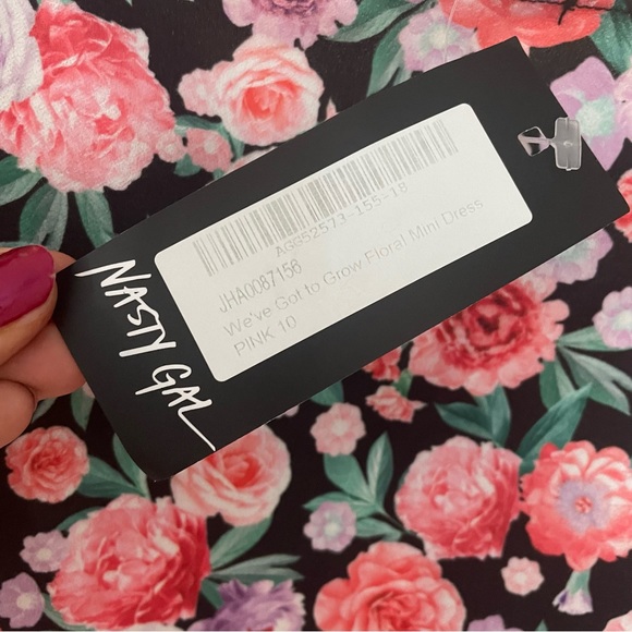 NWT Nasty Gal Pink Floral Bodycon Dress, Size 6, Puff Sleeve with Keyhole - Picture 8 of 14
